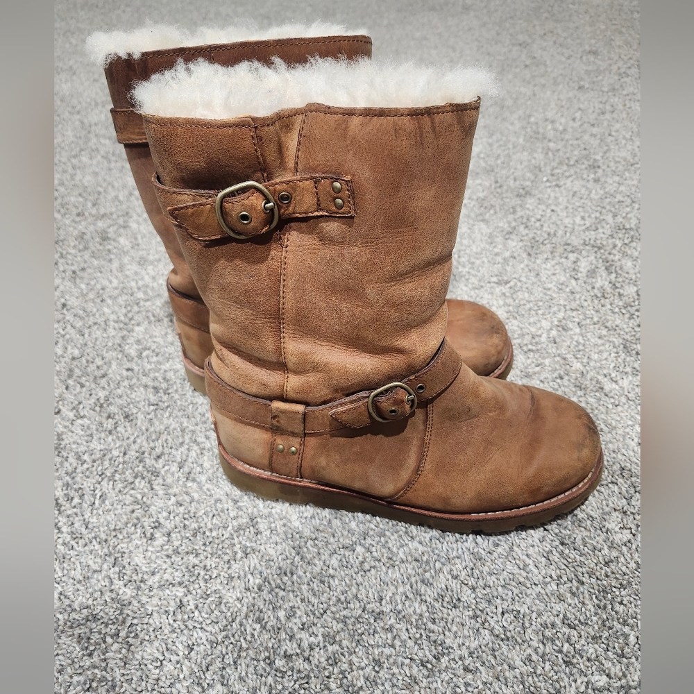 UGG Chestnut Brown Shearling-Lined Winter Boots